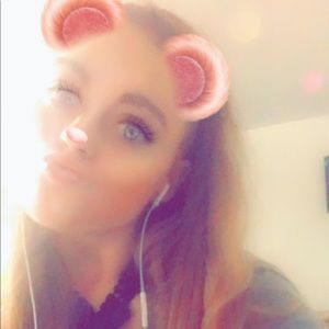 Meet your Posher, Katelyn